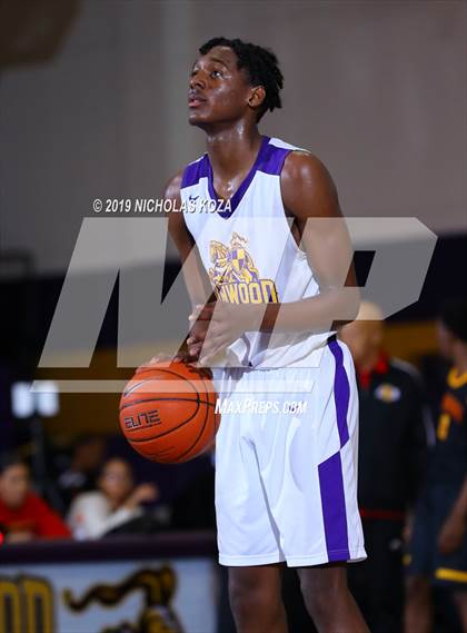 Thumbnail 3 in Dominguez vs. Lynwood photogallery.