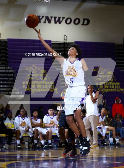Thumbnail 3 in Dominguez vs. Lynwood photogallery.