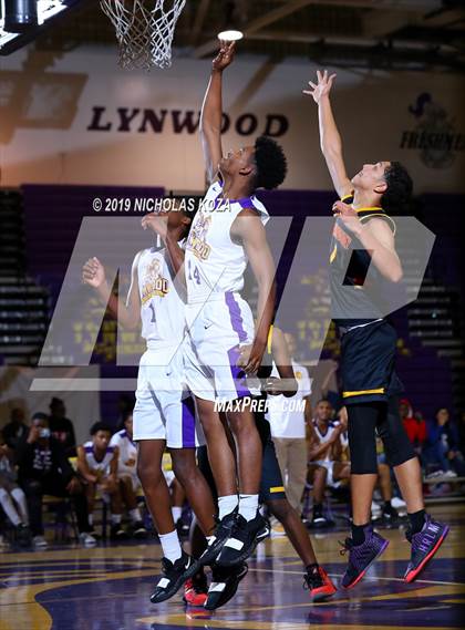 Thumbnail 1 in Dominguez vs. Lynwood photogallery.