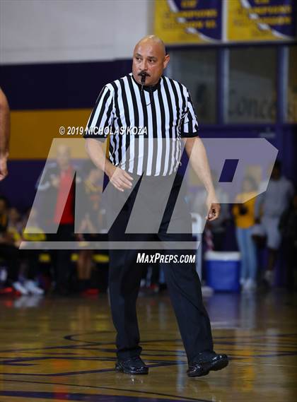 Thumbnail 2 in Dominguez vs. Lynwood photogallery.