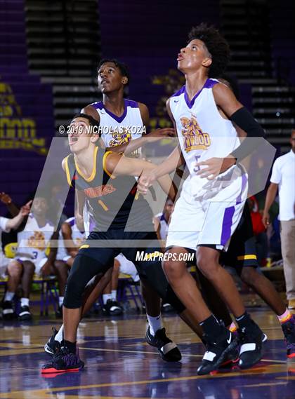 Thumbnail 2 in Dominguez vs. Lynwood photogallery.