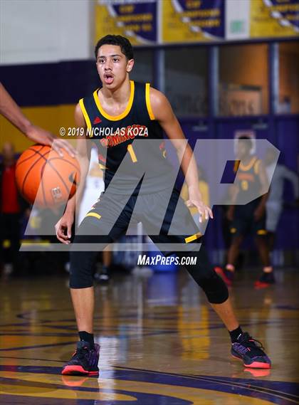 Thumbnail 1 in Dominguez vs. Lynwood photogallery.