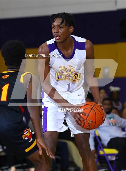 Thumbnail 1 in Dominguez vs. Lynwood photogallery.