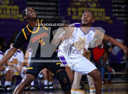 Thumbnail 1 in Dominguez vs. Lynwood photogallery.