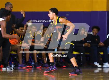 Thumbnail 2 in Dominguez vs. Lynwood photogallery.
