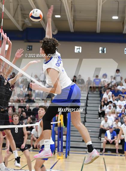 Thumbnail 3 in O'Connor vs. Brophy College Prep (AIA 6A Semifinal) photogallery.