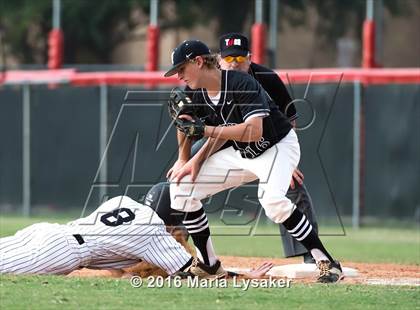 Thumbnail 2 in Langham Creek vs. Westside (UIL 6A Area Playoff) photogallery.