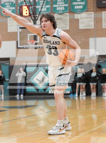 Thumbnail 3 in Mountain View vs Highland (AIA 6A Semifinal) photogallery.