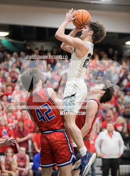 Thumbnail 3 in Mountain View vs Highland (AIA 6A Semifinal) photogallery.