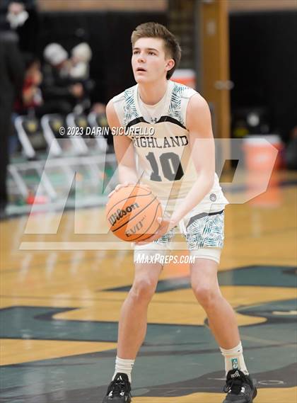 Thumbnail 3 in Mountain View vs Highland (AIA 6A Semifinal) photogallery.