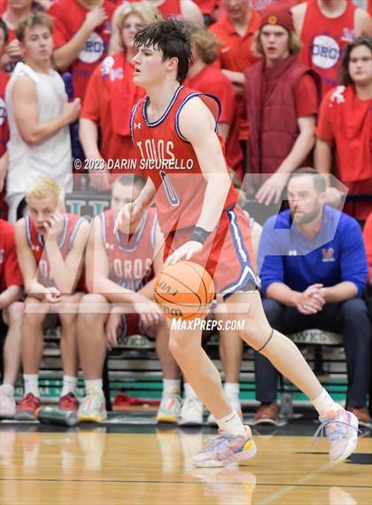 Thumbnail 3 in Mountain View vs Highland (AIA 6A Semifinal) photogallery.