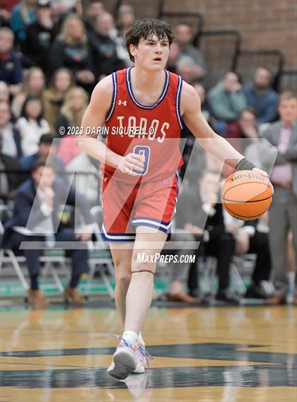 Thumbnail 1 in Mountain View vs Highland (AIA 6A Semifinal) photogallery.