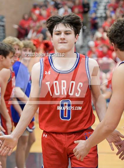 Thumbnail 3 in Mountain View vs Highland (AIA 6A Semifinal) photogallery.