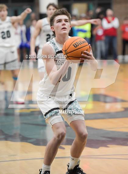 Thumbnail 3 in Mountain View vs Highland (AIA 6A Semifinal) photogallery.