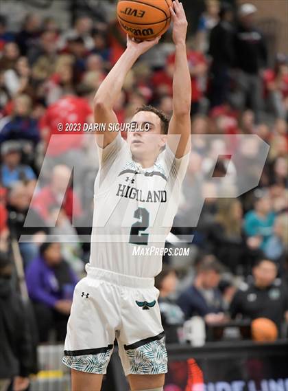 Thumbnail 1 in Mountain View vs Highland (AIA 6A Semifinal) photogallery.