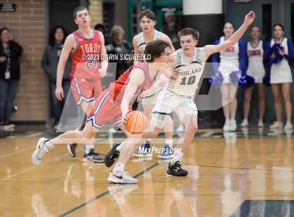 Thumbnail 2 in Mountain View vs Highland (AIA 6A Semifinal) photogallery.