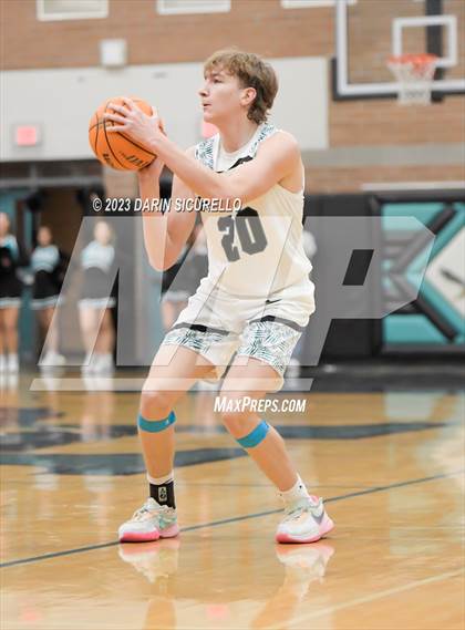 Thumbnail 2 in Mountain View vs Highland (AIA 6A Semifinal) photogallery.