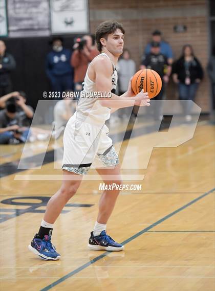 Thumbnail 1 in Mountain View vs Highland (AIA 6A Semifinal) photogallery.