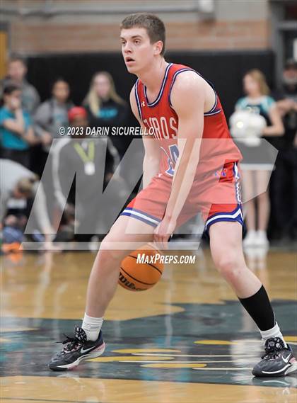 Thumbnail 1 in Mountain View vs Highland (AIA 6A Semifinal) photogallery.