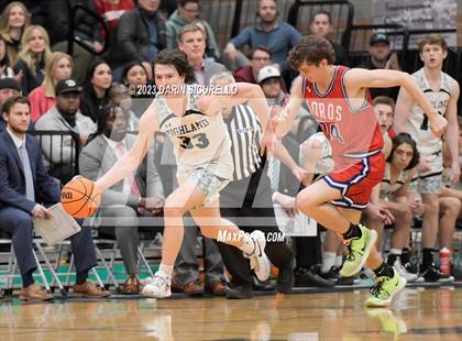 Thumbnail 2 in Mountain View vs Highland (AIA 6A Semifinal) photogallery.