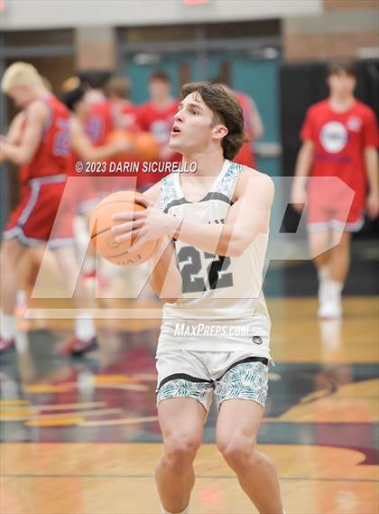 Thumbnail 1 in Mountain View vs Highland (AIA 6A Semifinal) photogallery.