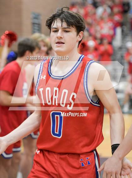 Thumbnail 1 in Mountain View vs Highland (AIA 6A Semifinal) photogallery.