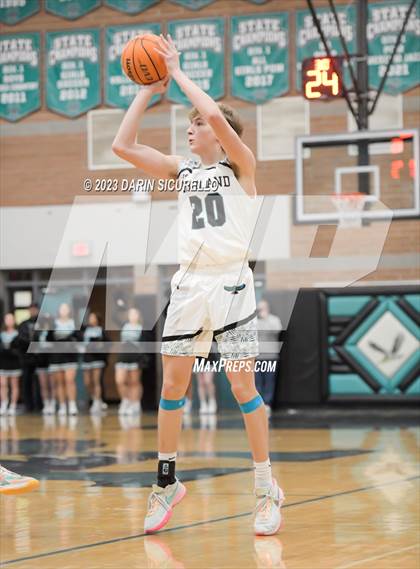 Thumbnail 3 in Mountain View vs Highland (AIA 6A Semifinal) photogallery.