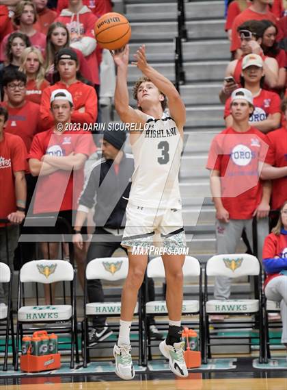 Thumbnail 2 in Mountain View vs Highland (AIA 6A Semifinal) photogallery.