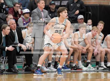 Thumbnail 3 in Mountain View vs Highland (AIA 6A Semifinal) photogallery.