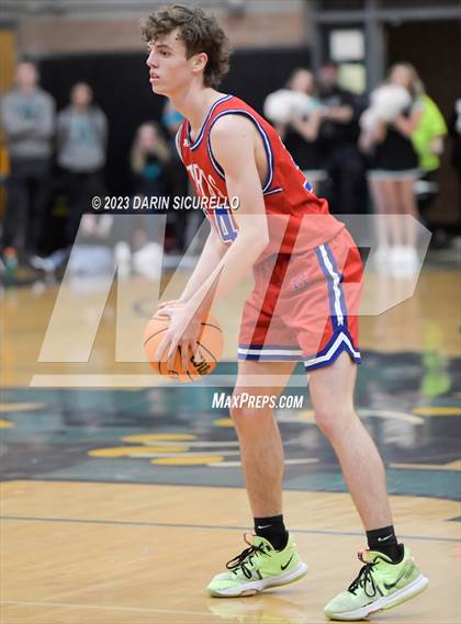 Thumbnail 1 in Mountain View vs Highland (AIA 6A Semifinal) photogallery.