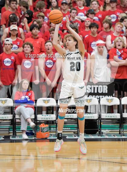 Thumbnail 1 in Mountain View vs Highland (AIA 6A Semifinal) photogallery.