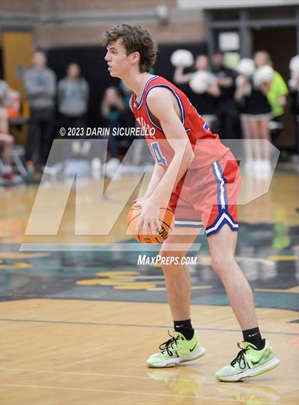 Thumbnail 1 in Mountain View vs Highland (AIA 6A Semifinal) photogallery.
