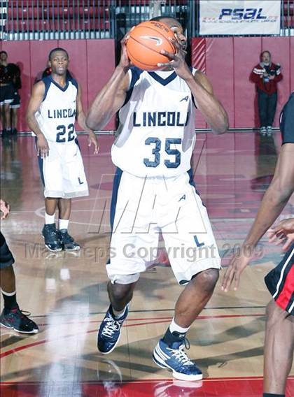 Thumbnail 3 in Boys & Girls vs Lincoln (PSAL AA Semifinal) photogallery.
