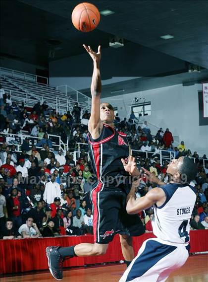 Thumbnail 2 in Boys & Girls vs Lincoln (PSAL AA Semifinal) photogallery.