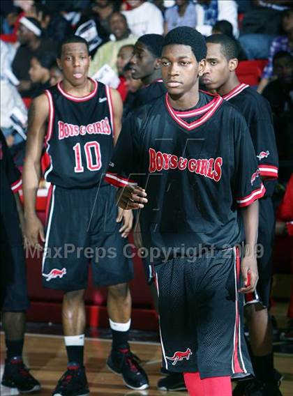 Thumbnail 1 in Boys & Girls vs Lincoln (PSAL AA Semifinal) photogallery.