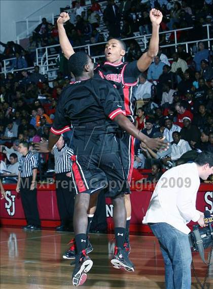 Thumbnail 1 in Boys & Girls vs Lincoln (PSAL AA Semifinal) photogallery.