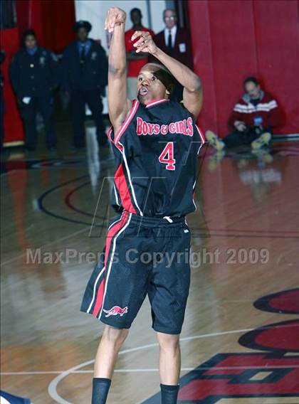 Thumbnail 3 in Boys & Girls vs Lincoln (PSAL AA Semifinal) photogallery.
