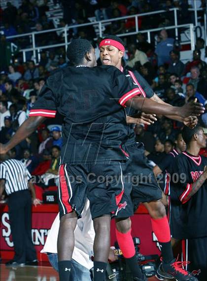 Thumbnail 3 in Boys & Girls vs Lincoln (PSAL AA Semifinal) photogallery.
