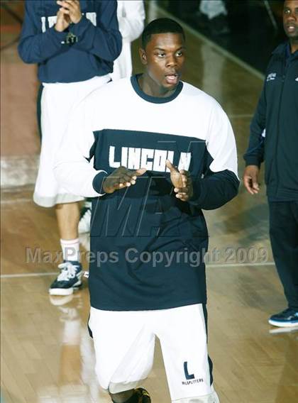 Thumbnail 3 in Boys & Girls vs Lincoln (PSAL AA Semifinal) photogallery.
