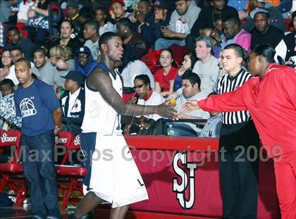 Thumbnail 3 in Boys & Girls vs Lincoln (PSAL AA Semifinal) photogallery.
