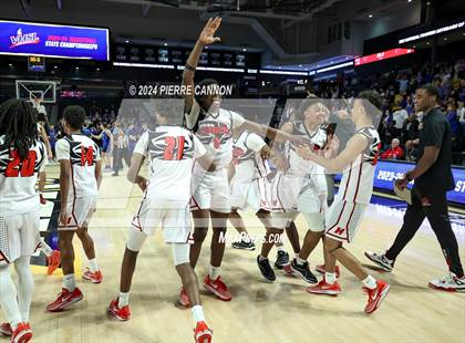 Thumbnail 2 in Tuscarora vs. Hampton (VHSL Class 4 State Final) photogallery.