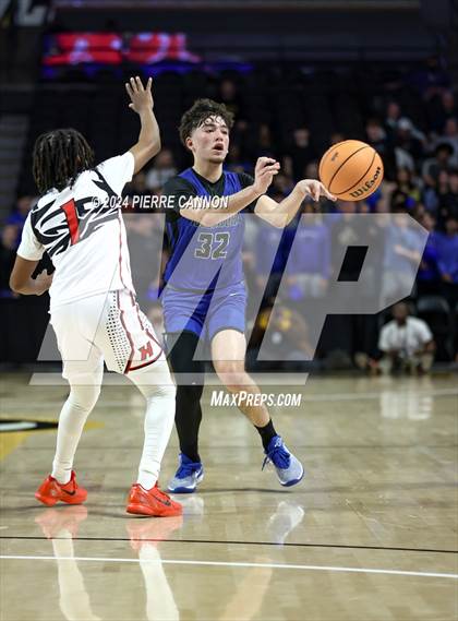 Thumbnail 1 in Tuscarora vs. Hampton (VHSL Class 4 State Final) photogallery.