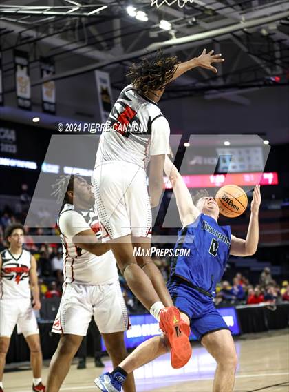 Thumbnail 3 in Tuscarora vs. Hampton (VHSL Class 4 State Final) photogallery.