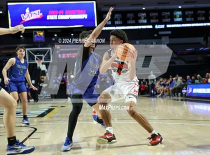 Thumbnail 2 in Tuscarora vs. Hampton (VHSL Class 4 State Final) photogallery.