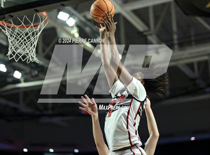 Thumbnail 3 in Tuscarora vs. Hampton (VHSL Class 4 State Final) photogallery.