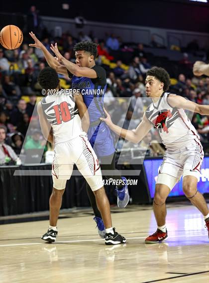 Thumbnail 1 in Tuscarora vs. Hampton (VHSL Class 4 State Final) photogallery.