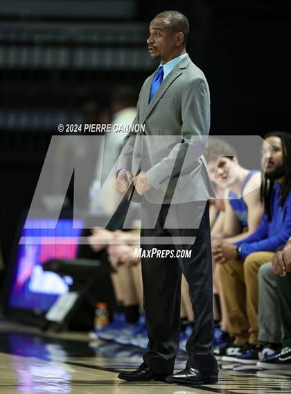 Thumbnail 1 in Tuscarora vs. Hampton (VHSL Class 4 State Final) photogallery.