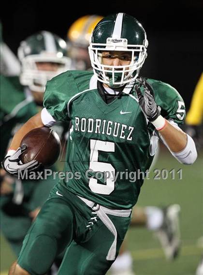 Thumbnail 3 in Vanden @ Rodriguez photogallery.
