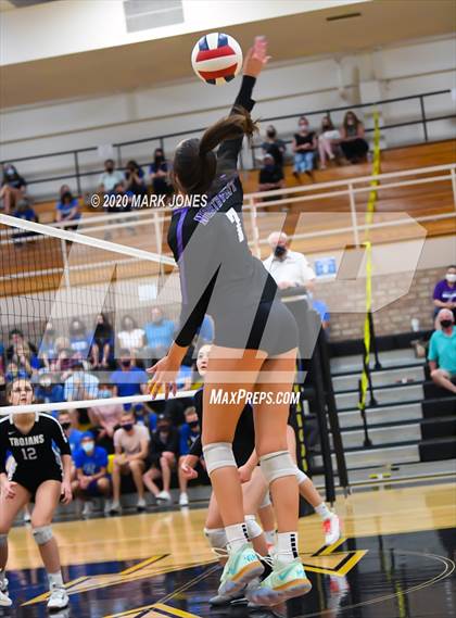 Thumbnail 3 in Northwest Christian vs. Valley Christian (AIA 3A Final) photogallery.