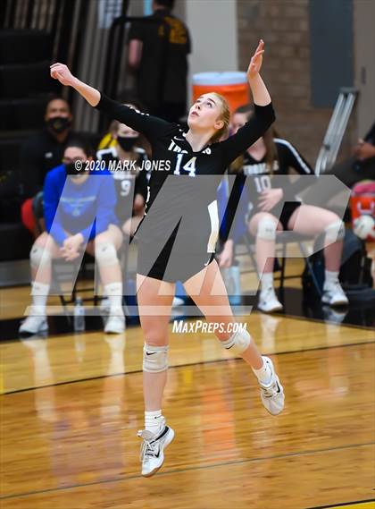 Thumbnail 1 in Northwest Christian vs. Valley Christian (AIA 3A Final) photogallery.